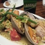 ヘンドリクス カリー バー - ホンビノス貝と温野菜