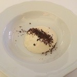 ペレグリーノ - パンナコッタ　カカオ豆のロースト