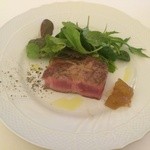 ペレグリーノ - フランスバスク産のキントア豚カタローズの信州炭火焼 
      