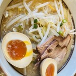 味噌ラーメン はちべえ - 野菜味噌ラーメン！半玉麺！かなりのボリューム