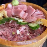 宅配弁当・食堂 たばご屋 - 切り身とネギトロ入りのハーフ丼と良さげ