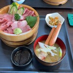 宅配弁当・食堂 たばご屋 - マグロ丼¥1900