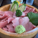 宅配弁当・食堂 たばご屋 - マグロ(中トロだらけ)が20切れはありそう