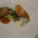 シック プッテートル - 真空調理した仏産の雛鶏の胸肉、ガーリック風味のジュで2