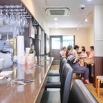 Rukonto Warudo Rejion - 店内のカウンター席の風景です