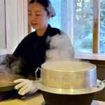 成生 - 羽釜を薪で炊いたご飯