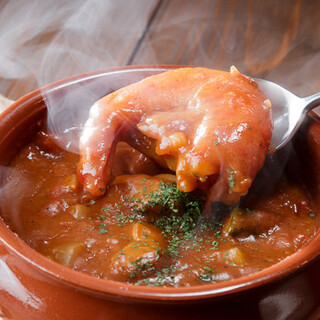 スパイス香るケイジャン料理が自慢！おまかせコースもおすすめ◎