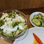 キッチン ブルー グローブ - サラダ、お新香のアップ