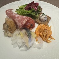 Russian Restaurant ROGOVSKI 銀座 - 前菜とサラダの盛り合わせ