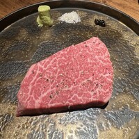 和牛とタン 焼肉 とみ 新橋本店 - 