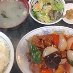 中華新楽 - 酢豚定食　\700