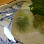 すし兆 - おつくり(すだちを透かしてみたところ)