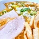 幸来 - チャーシュー、メンマ、ネギ