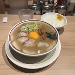 東京煮干し らーめん玉 東京駅店 - 