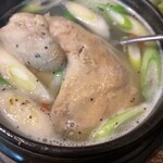 フレンチもんじゃ&参鶏湯 あゆむ - 鶏肉　デカい^_^