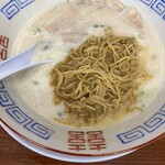 博多元気一杯!! - スープに投入