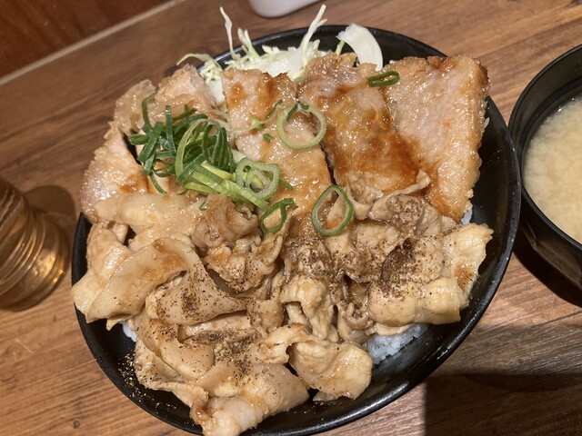 Dondon Shinjuku Chuo Higashiguchi Ten photo 5