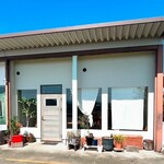 食堂カフェ ヒトトノ - 外観