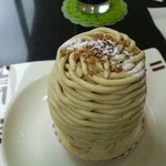 アステリスク - モンブランクレメ570円　