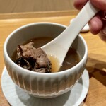 一碗水 - 季節のオススメスープ 干し牡蠣、干し蛸、蓮根、豚タン、龍眼、髪菜 スープ