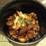 282990886 - 鹿バラ肉とキノコの猟師風スキレット焼き¥2200