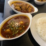 横浜ボンベイ - 広島産牡蠣のボンベイカレー(期間限定)