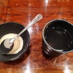 とんかつ小金庵 - バニラアイスと梅昆布茶