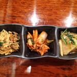 とんかつ小金庵 - 漬物