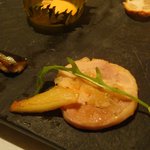 ラール・エ・ラ・マニエール - アミューズ６点盛り「地鶏　リンゴとルッコラ添え」。