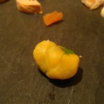 ラール・エ・ラ・マニエール - アミューズ６点盛り「サツマイモのニョッキ」。