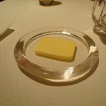 ラール・エ・ラ・マニエール - バター。