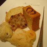 ラール・エ・ラ・マニエール - パン５種類。