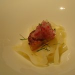 ラール・エ・ラ・マニエール - 大根のパスタ　アンキモとラディッシュ添え。
