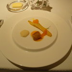 ラール・エ・ラ・マニエール - リードヴォー　オレンジのソース　ゴボウとミカン添え。