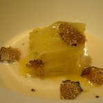 ラール・エ・ラ・マニエール - ハタとちりめんじゃことちりめんキャベツのロールキャベツ　カブラのソース　トリュフ添え。