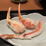 赤坂 きた福 - ミディアムに湯掻いたの(爪×2、脚×1)