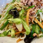 新中華 - 野菜の多さ