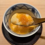 あじゅう田 - 茶碗蒸しに独特の旨味を付けいる