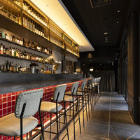 とメイン京都 Pub & Grill 7 TAPS TAVERN 京都駅 (セブンタップスタバン)の