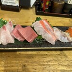 こだわり鮮魚とおでんと炭火焼 鱗 - 