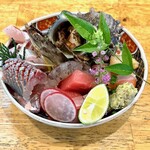 旬ものと日本酒 とみ笑 - 刺し盛り