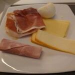 AIR FRANCE Lounge - ハム、チーズ、玉子