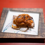 のどぐろ専門 銀座中俣 極 - 炙りのどぐろ雲丹乗せ