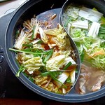 しゃぶ葉 - ２仕切り鍋！４仕切りもあります！