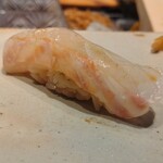 すしやのたい悟 - 平目昆布〆