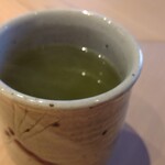 すしやのたい悟 - 温かい緑茶が旨い。