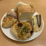 ブーランジェリ･エ･カフェ　オブジェ - 食べほ1巡目♡ローズマリーとチーズのホワイトソーセージ♡牛乳食♡カツサンド♡栗とさつまいも♡