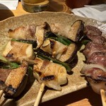 炭火焼鳥と水炊き 五郎一 - エリンギの豚バラ巻串&砂肝