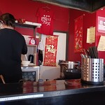 恋人は麻婆豆腐 - カウンター前