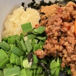 らーめん まぜそば てっぺん - 